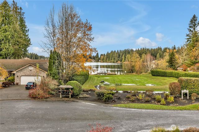 6725 Mirror Court SE, Olympia, WA 98513