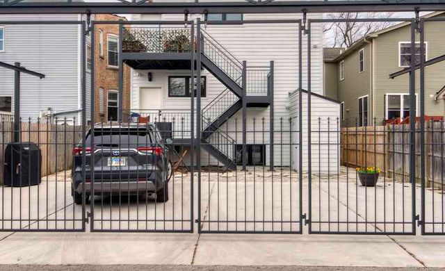4730 W Grace Street 1, Chicago, IL 60641