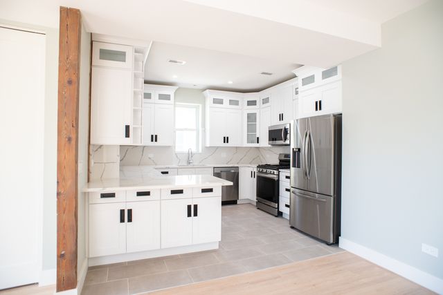 4730 W Grace Street 1, Chicago, IL 60641