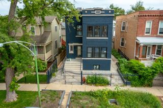4730 W Grace Street 1, Chicago, IL 60641