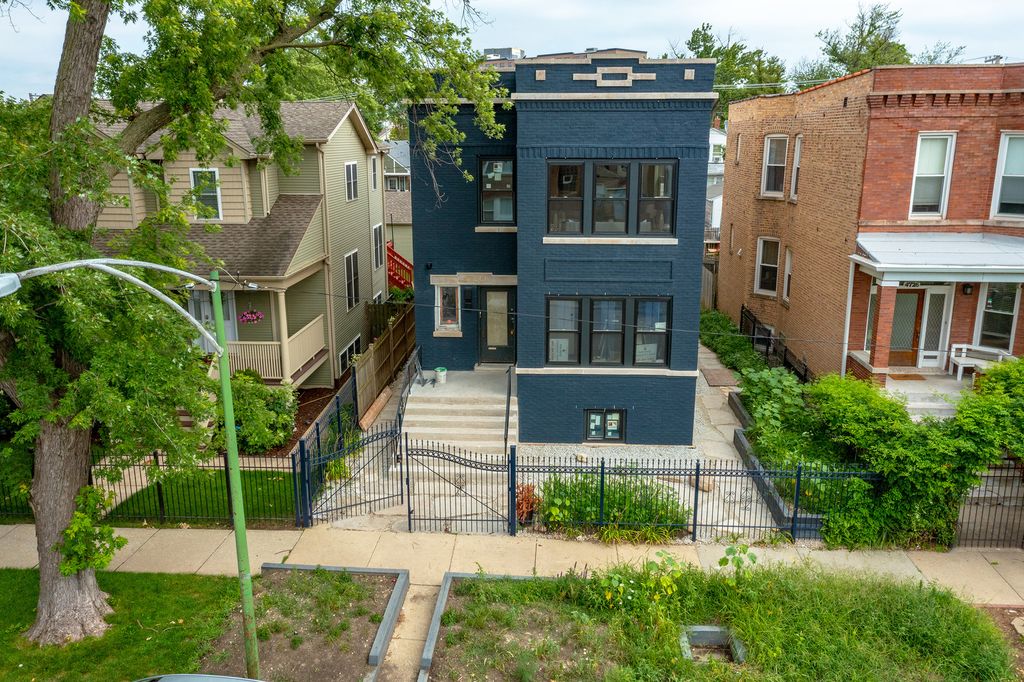 4730 W Grace Street 1, Chicago, IL 60641