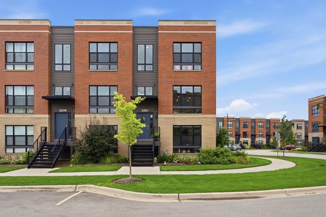 2210 Venture Drive, Schaumburg, IL 60173