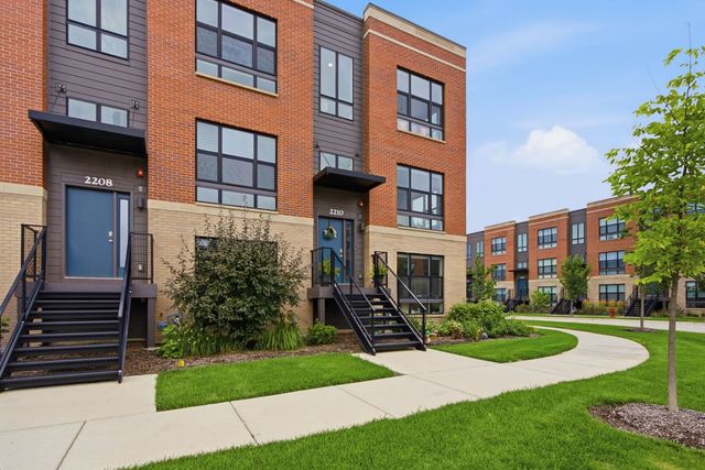 2210 Venture Drive, Schaumburg, IL 60173