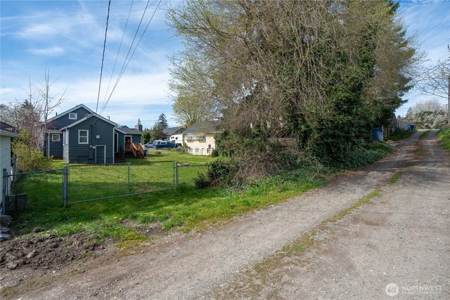 5417 S Cedar Street, Tacoma, WA 98409