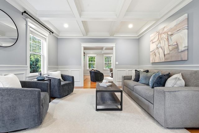 6 Flintlock Rd, Lexington, MA 02420