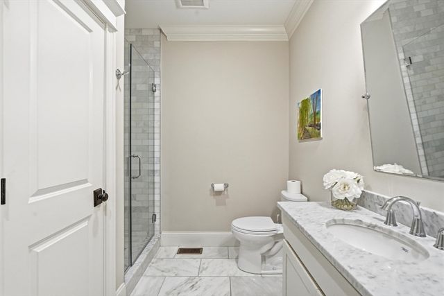 6 Flintlock Rd, Lexington, MA 02420