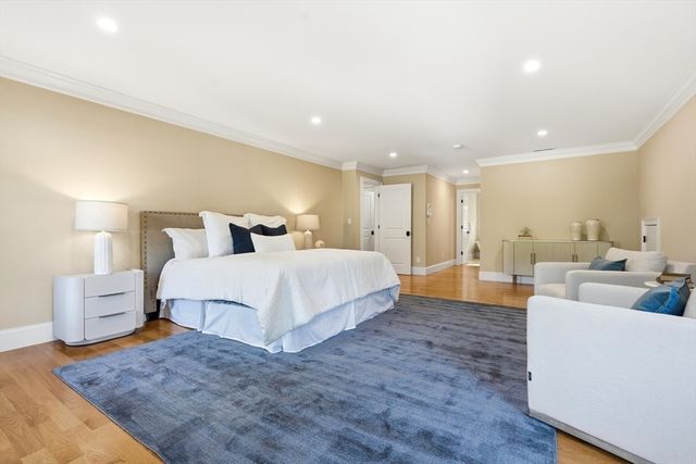 6 Flintlock Rd, Lexington, MA 02420