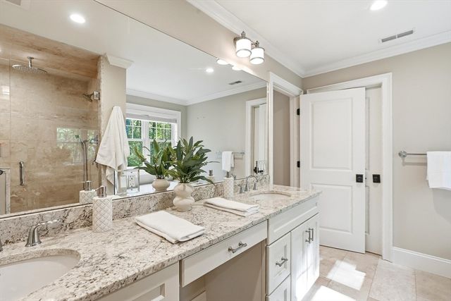6 Flintlock Rd, Lexington, MA 02420