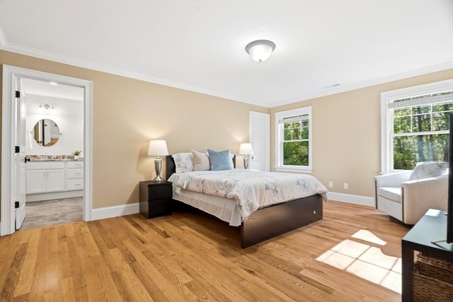 6 Flintlock Rd, Lexington, MA 02420