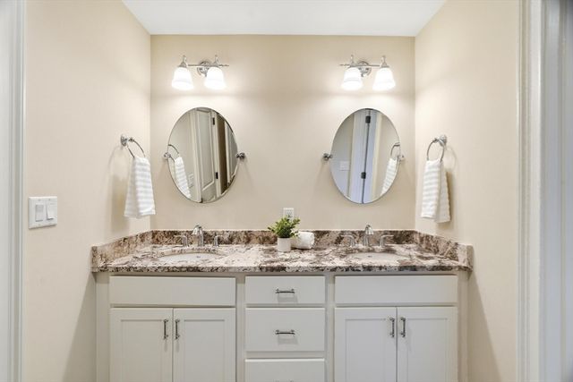 6 Flintlock Rd, Lexington, MA 02420