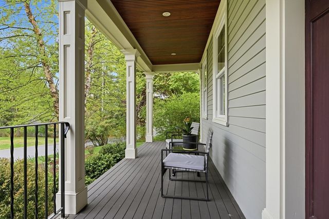 6 Flintlock Rd, Lexington, MA 02420