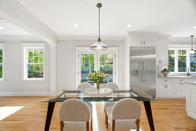 6 Flintlock Rd, Lexington, MA 02420