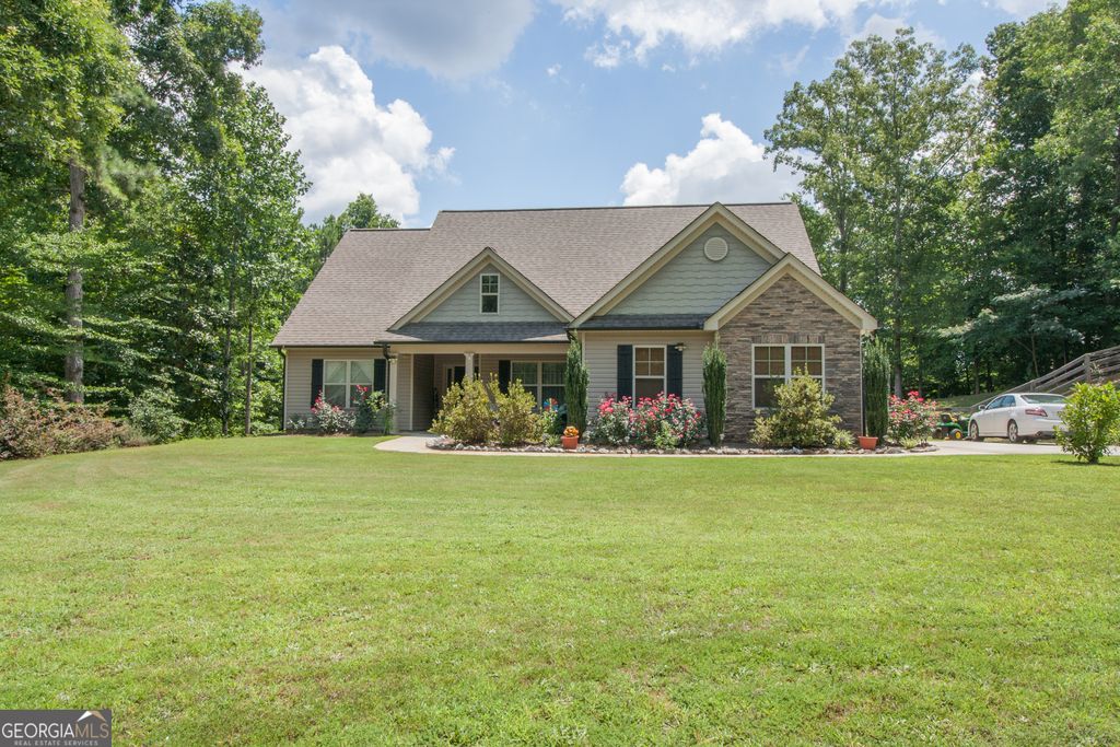 99 Smokey Ridge Drive, Newnan, GA 30263