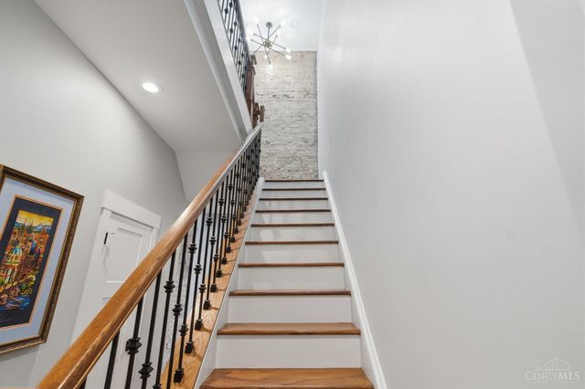 505 W Mcmicken Avenue, Cincinnati, OH 45214