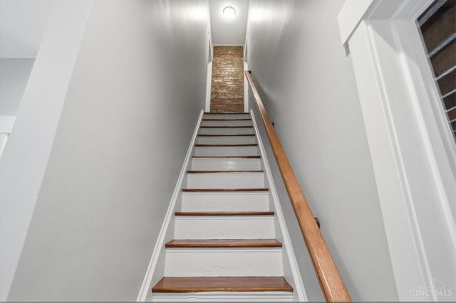 505 W Mcmicken Avenue, Cincinnati, OH 45214