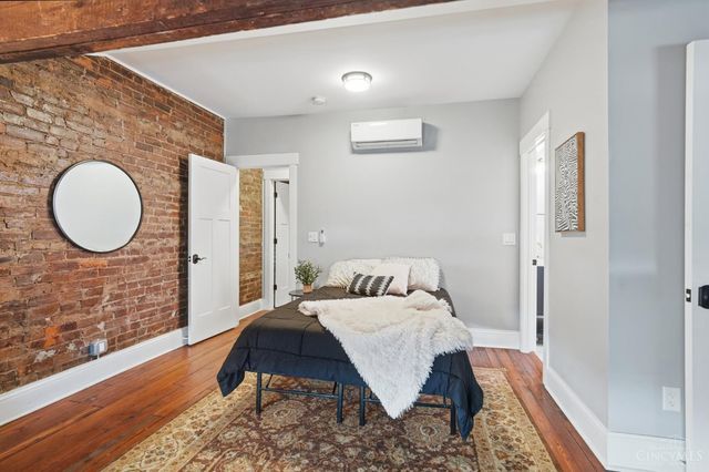 505 W Mcmicken Avenue, Cincinnati, OH 45214