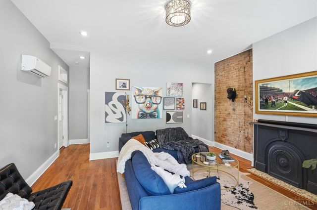 505 W Mcmicken Avenue, Cincinnati, OH 45214