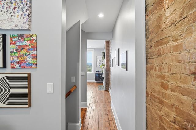 505 W Mcmicken Avenue, Cincinnati, OH 45214