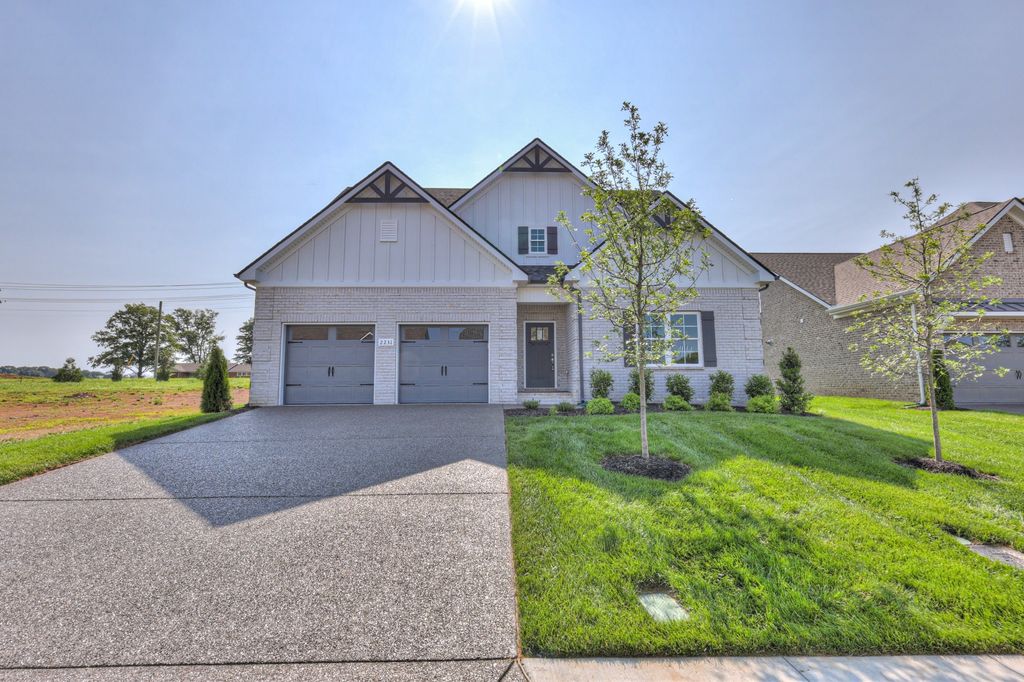 2231 Rockweather Dr, Murfreesboro, TN 37128