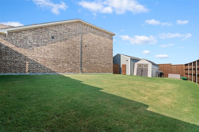 3004 Cliffview Drive, Sanger, TX 76266