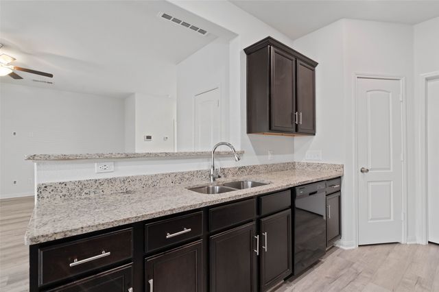 3004 Cliffview Drive, Sanger, TX 76266