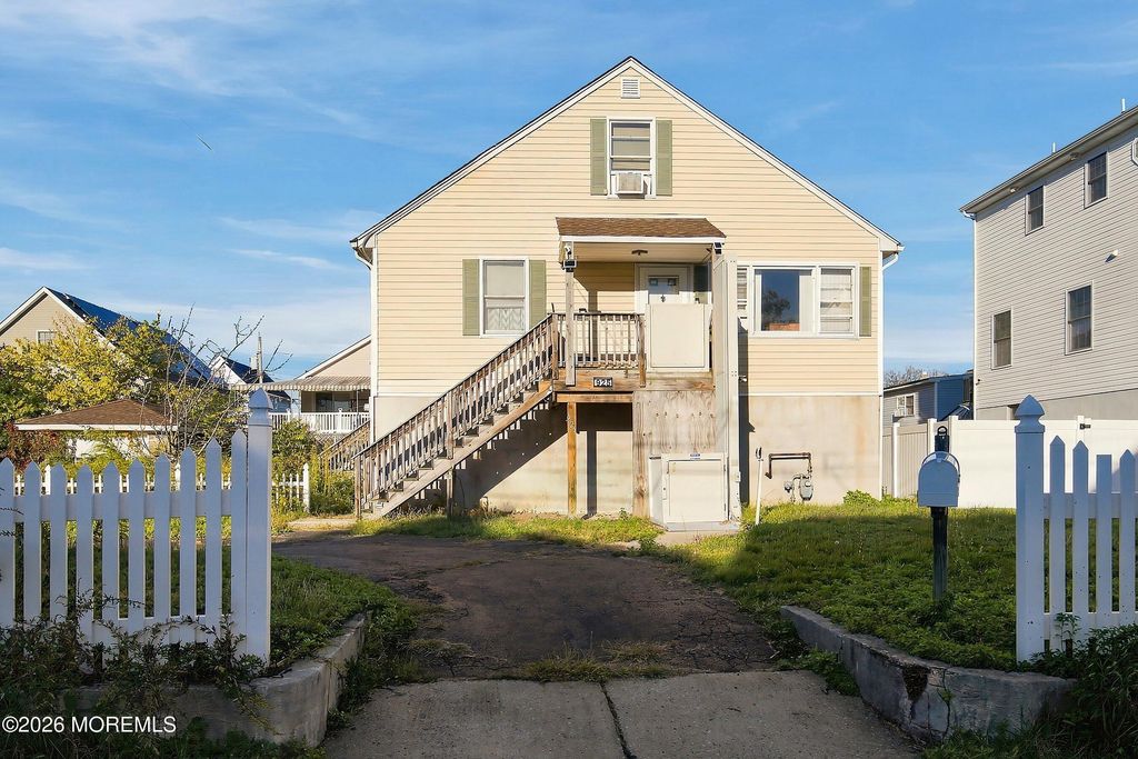 925 6th Street, Union Beach, NJ 07735