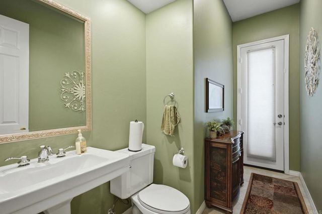 2308 Avenida La Cima, Escondido, CA 92027
