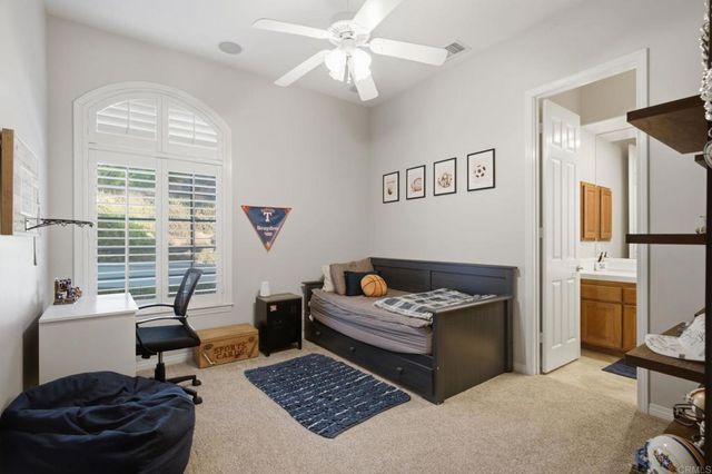 2308 Avenida La Cima, Escondido, CA 92027