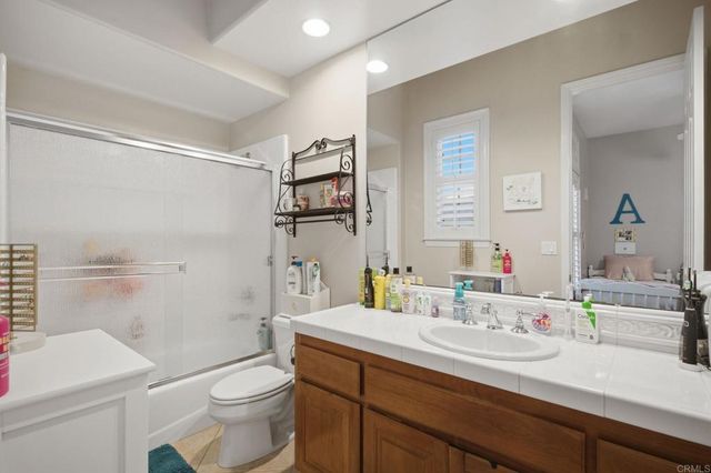 2308 Avenida La Cima, Escondido, CA 92027