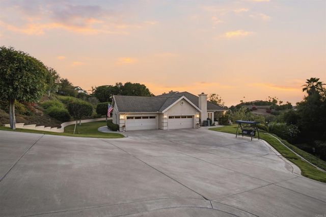 2308 Avenida La Cima, Escondido, CA 92027