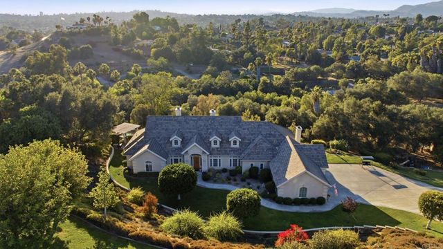 2308 Avenida La Cima, Escondido, CA 92027