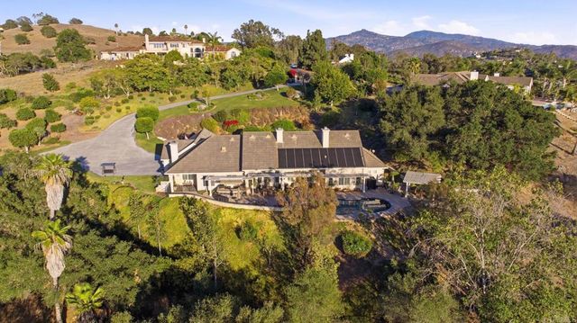 2308 Avenida La Cima, Escondido, CA 92027