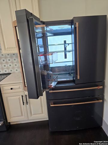 501 W Agarita, San Antonio, TX 78212