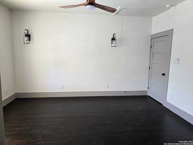 501 W Agarita, San Antonio, TX 78212