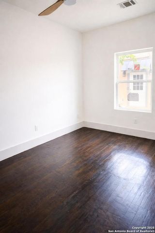 501 W Agarita, San Antonio, TX 78212