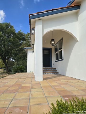 501 W Agarita, San Antonio, TX 78212