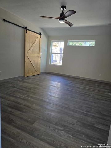 501 W Agarita, San Antonio, TX 78212