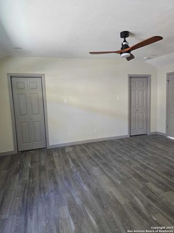 501 W Agarita, San Antonio, TX 78212