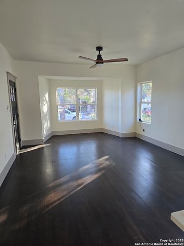 501 W Agarita, San Antonio, TX 78212