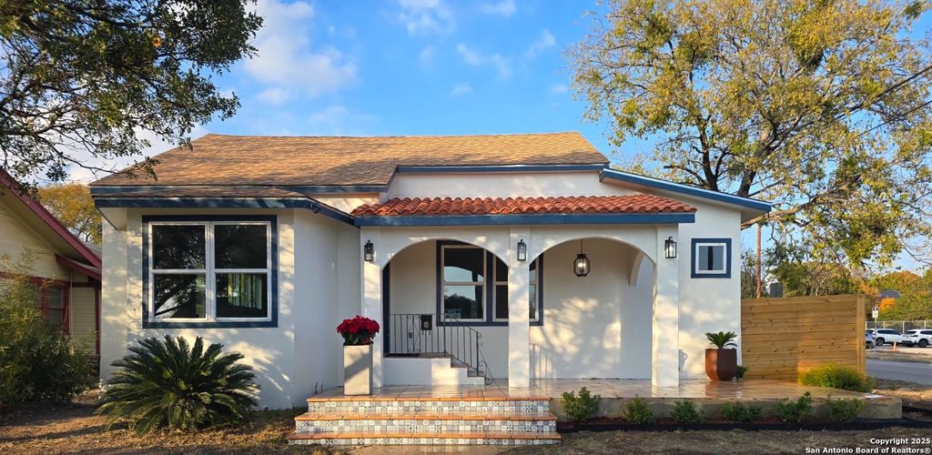 501 W Agarita, San Antonio, TX 78212