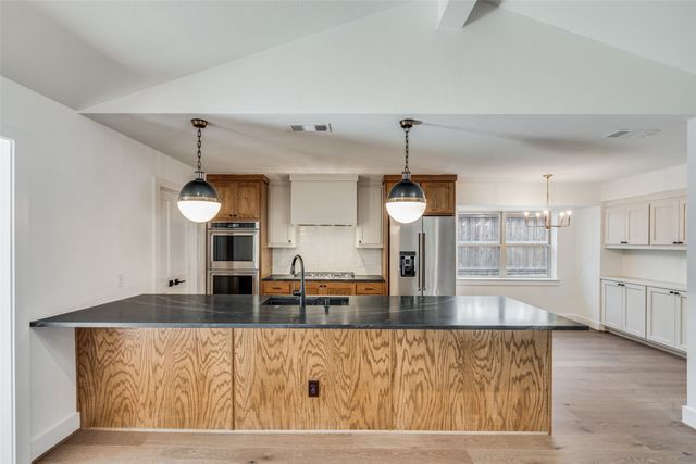 9035 Dunmore Drive, Dallas, TX 75231
