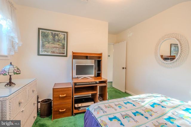 12 LINCOLN LN, Broomall, PA 19008