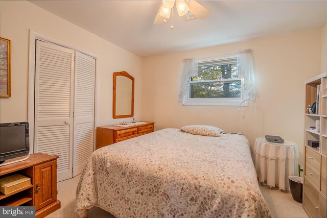 12 LINCOLN LN, Broomall, PA 19008