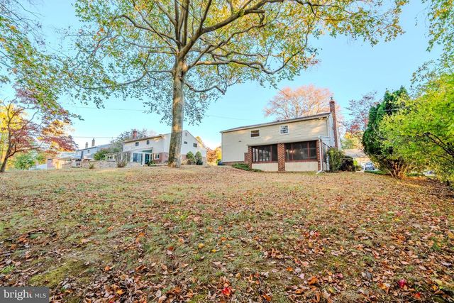 12 LINCOLN LN, Broomall, PA 19008