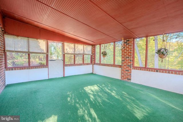 12 LINCOLN LN, Broomall, PA 19008