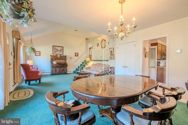 12 LINCOLN LN, Broomall, PA 19008