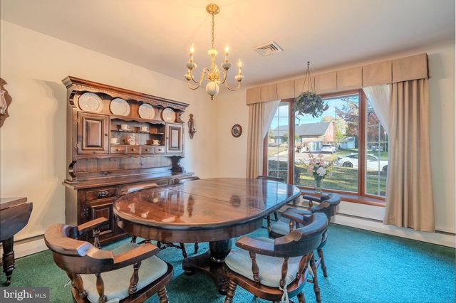 12 LINCOLN LN, Broomall, PA 19008