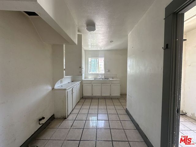 1117 N Alexandria Avenue, Los Angeles, CA 90029