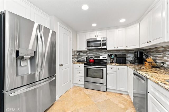 22570 Bass Place 1, Canyon Lake, CA 92587
