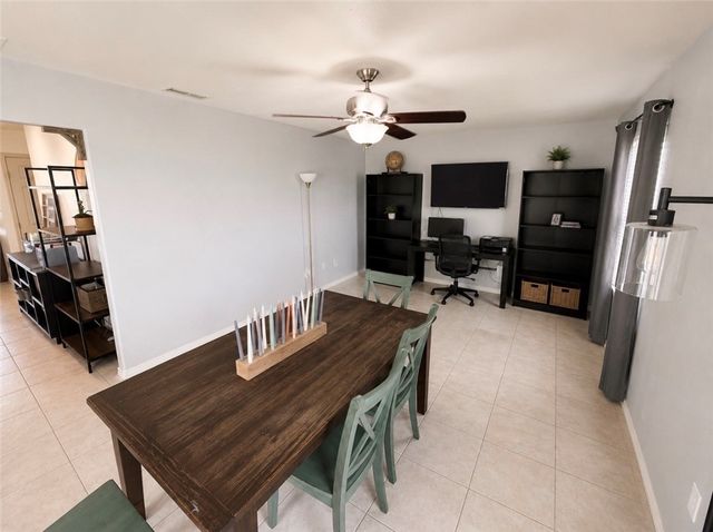 206 Oak Ridge Dr, Corpus Christi, TX 78418